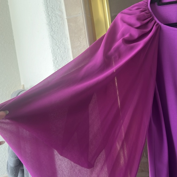 Dress never been worn - Picture 2 of 3